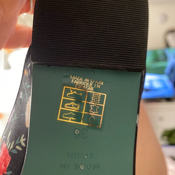 Anthropologie Floral Tasseled Slides size 36 New - Picture 8 of 8